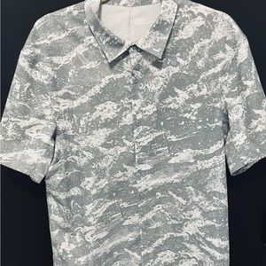 Men’s Lulu Lemon Short Sleeve Button Down